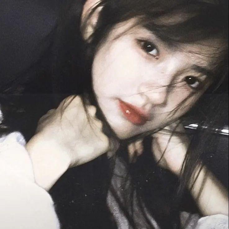巴黎艳妹